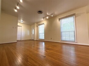 10607 Clematis Ln in Houston, TX - Building Photo - Building Photo