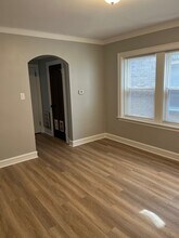 5749 N Rockwell St, Unit 2 in Chicago, IL - Building Photo - Building Photo