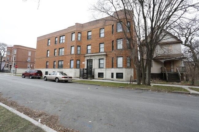 Yale Garden Project in Chicago, IL - Building Photo - Building Photo