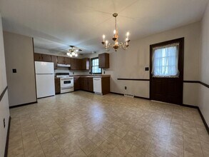 6022 Applecrest Ct in Youngstown, OH - Building Photo - Building Photo