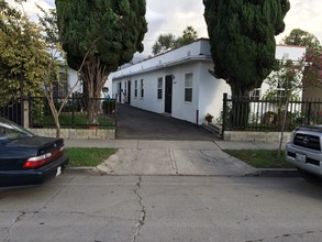 1812 S Curson Ave in Los Angeles, CA - Building Photo - Building Photo