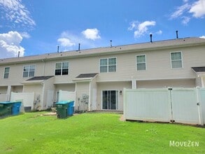 10520 Stoneacre Ct in Pineville, NC - Building Photo - Building Photo