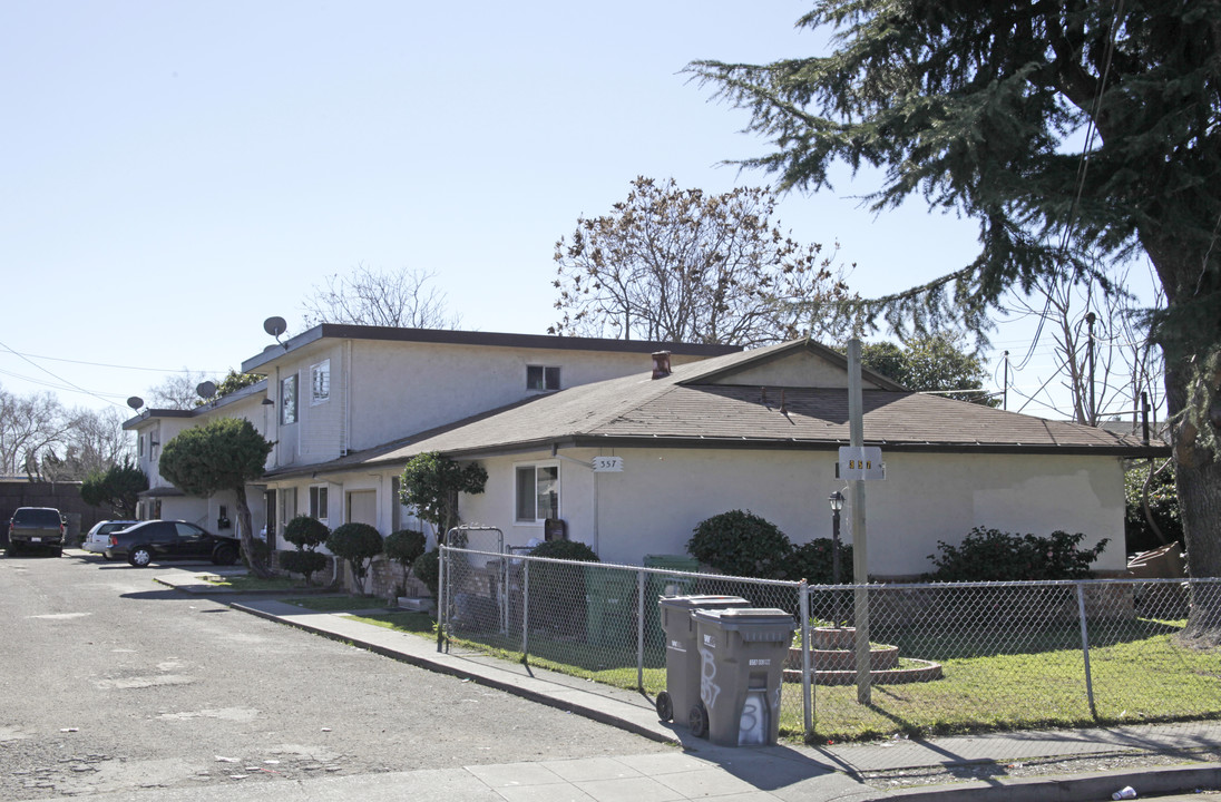 357 Smalley Ave in Hayward, CA - Foto de edificio