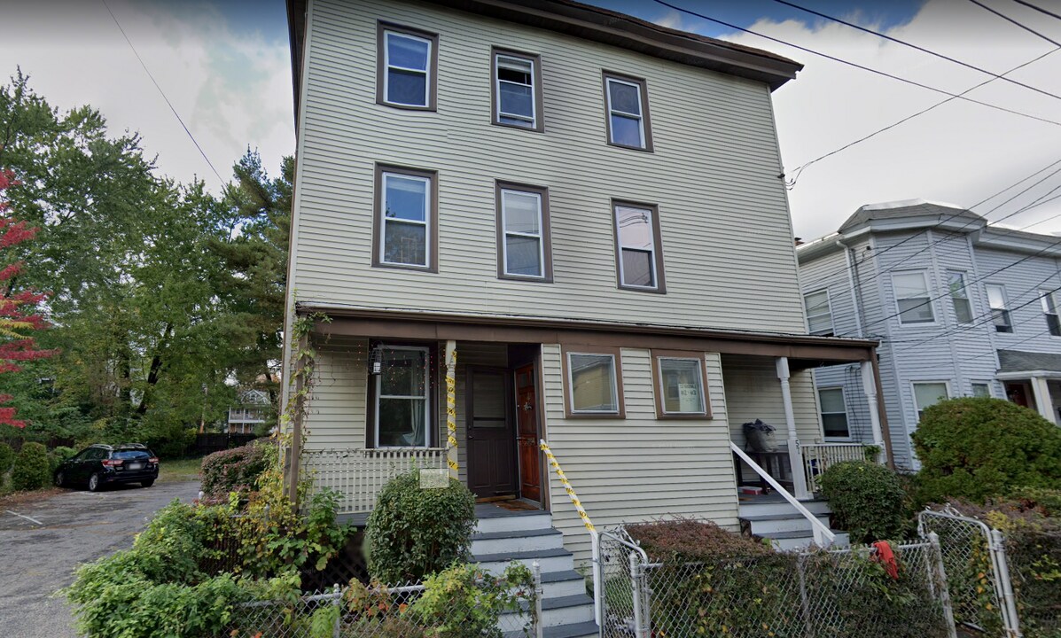 57 Riverdale St, Unit 1 in Boston, MA - Foto de edificio