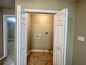 2273 Carolina St in Baton Rouge, LA - Building Photo - Building Photo