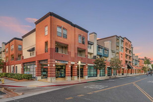 Wilshire Promenade in Fullerton, CA - Building Photo
