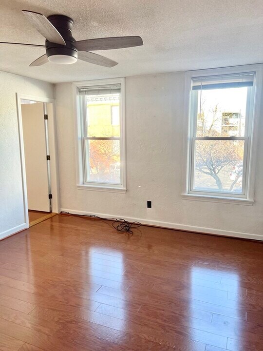 795 E 5th St, Unit 2 BED South Boston in Boston, MA - Foto de edificio
