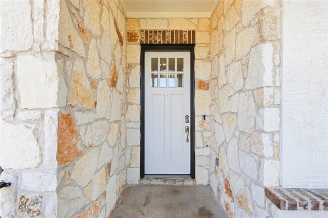 5425 Texas Bluebell Dr in Spicewood, TX - Building Photo - Building Photo