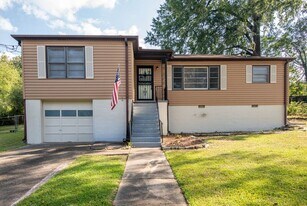325 Joan Ave in Birmingham, AL - Building Photo