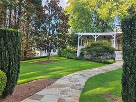 1455 Courtney Ln in Cumming, GA - Building Photo