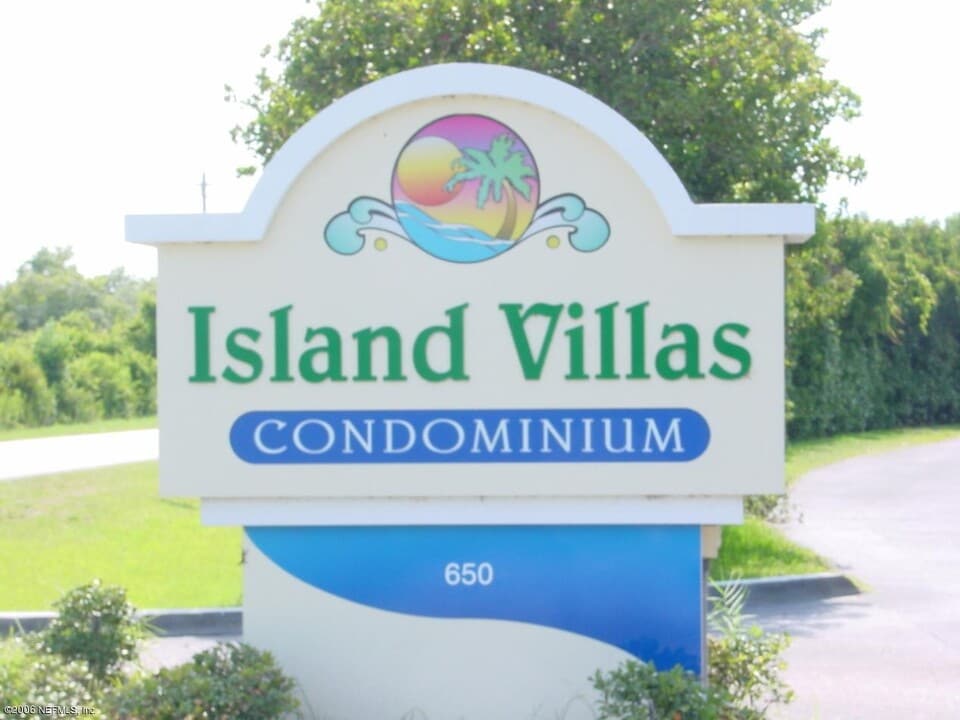 650 W Pope Rd in St. Augustine, FL - Building Photo