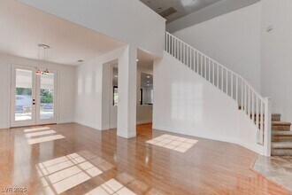 10381 Walking View Ct in Las Vegas, NV - Building Photo - Building Photo