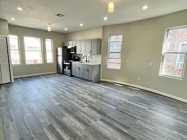144 Stevens Ave in Jersey City, NJ - Building Photo - Building Photo