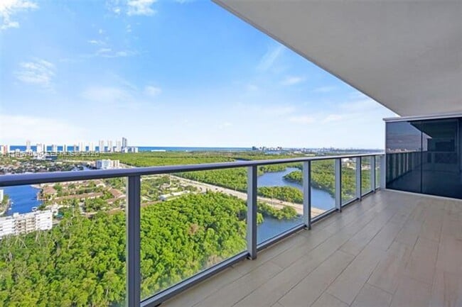 property at 16385 Biscayne Blvd