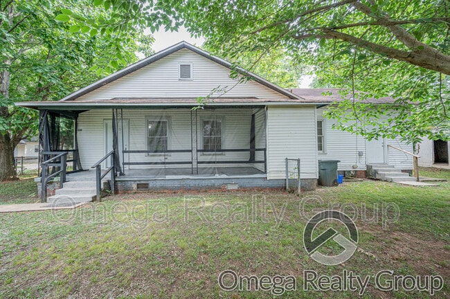 3208 Clopton St SW in Huntsville, AL - Building Photo - Building Photo