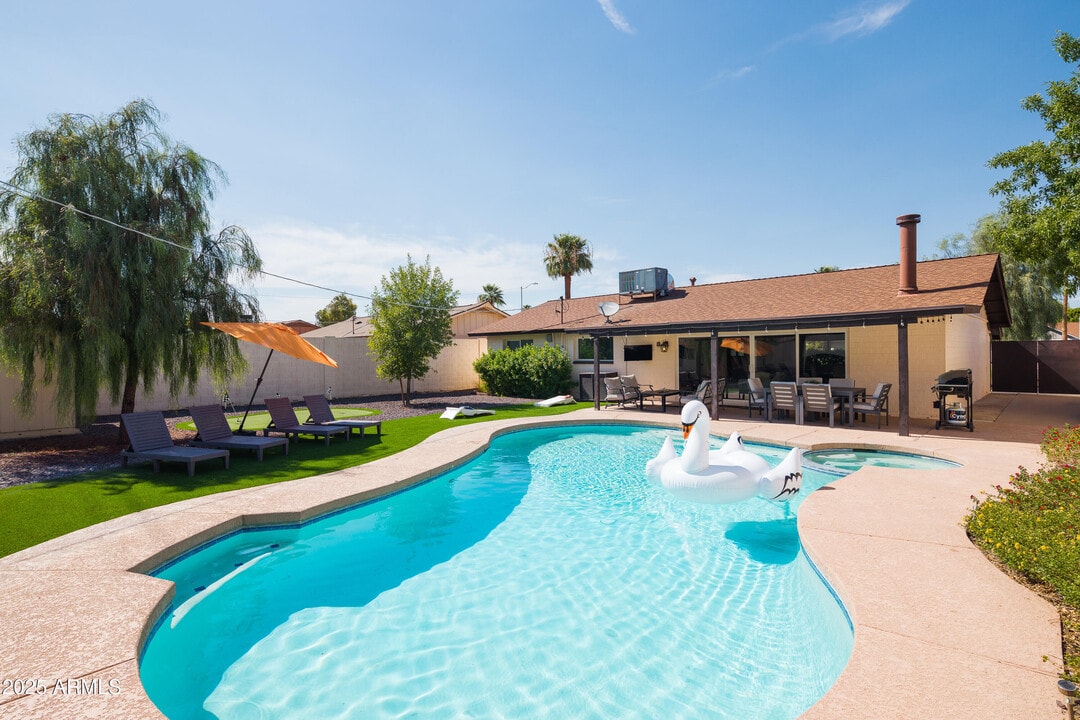 8649 E Plaza Ave in Scottsdale, AZ - Building Photo