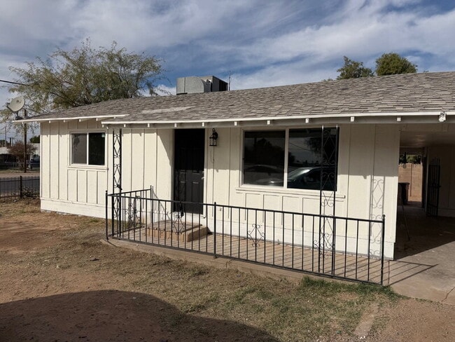 property at 390 W Lindbergh Ave