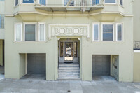 Bay Street in San Francisco, CA - Foto de edificio - Building Photo