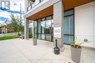 160-160 Canon Jackson Dr in Toronto, ON - Building Photo - Building Photo