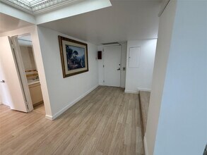 19707 Turnberry Way in Aventura, FL - Foto de edificio - Building Photo