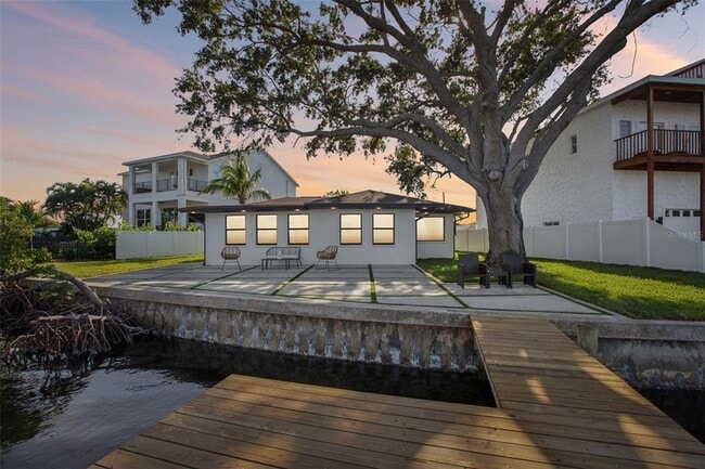 1739 Bayou Grande Blvd NE in St. Petersburg, FL - Building Photo - Building Photo