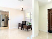 330 188th St in Sunny Isles Beach, FL - Foto de edificio - Building Photo