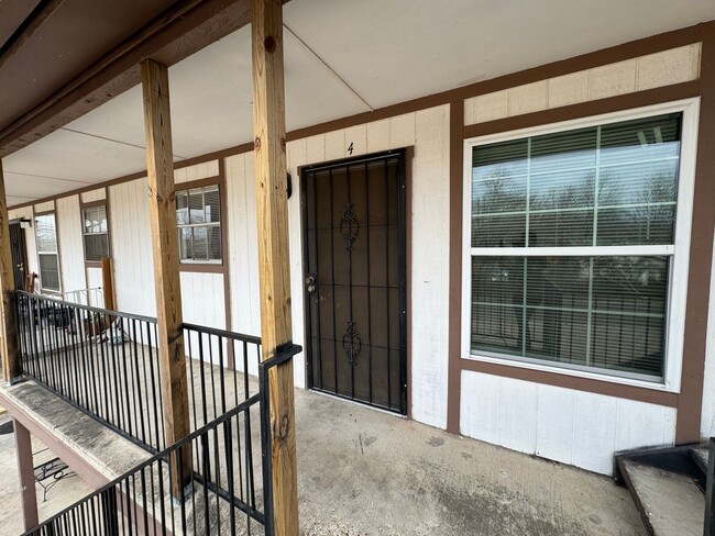 1405 N Gray St in Killeen, TX - Building Photo - Building Photo