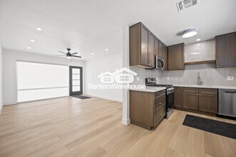 844 W Osborn Rd in Phoenix, AZ - Foto de edificio - Building Photo