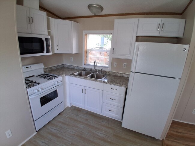 property at 13 Krista Ln