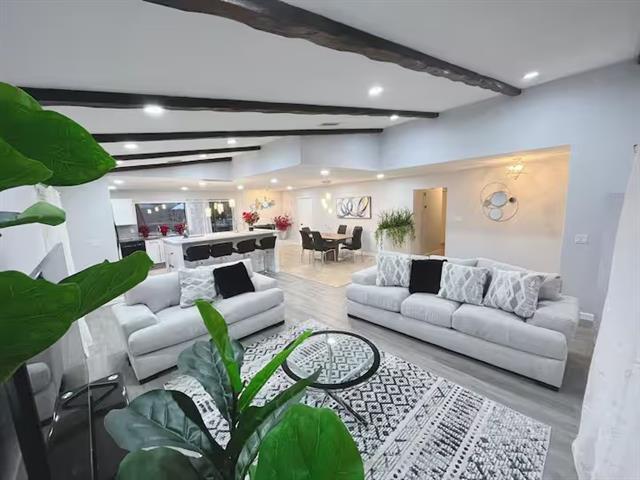 1914 E Spring Valley Rd in Richardson, TX - Building Photo - Building Photo