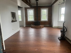 210 E Main St in Mountville, PA - Building Photo - Building Photo