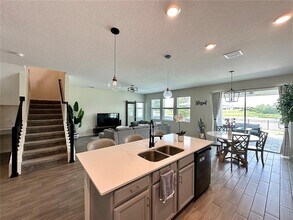 11168 Robert Frost Dr in Oakland, FL - Building Photo - Building Photo