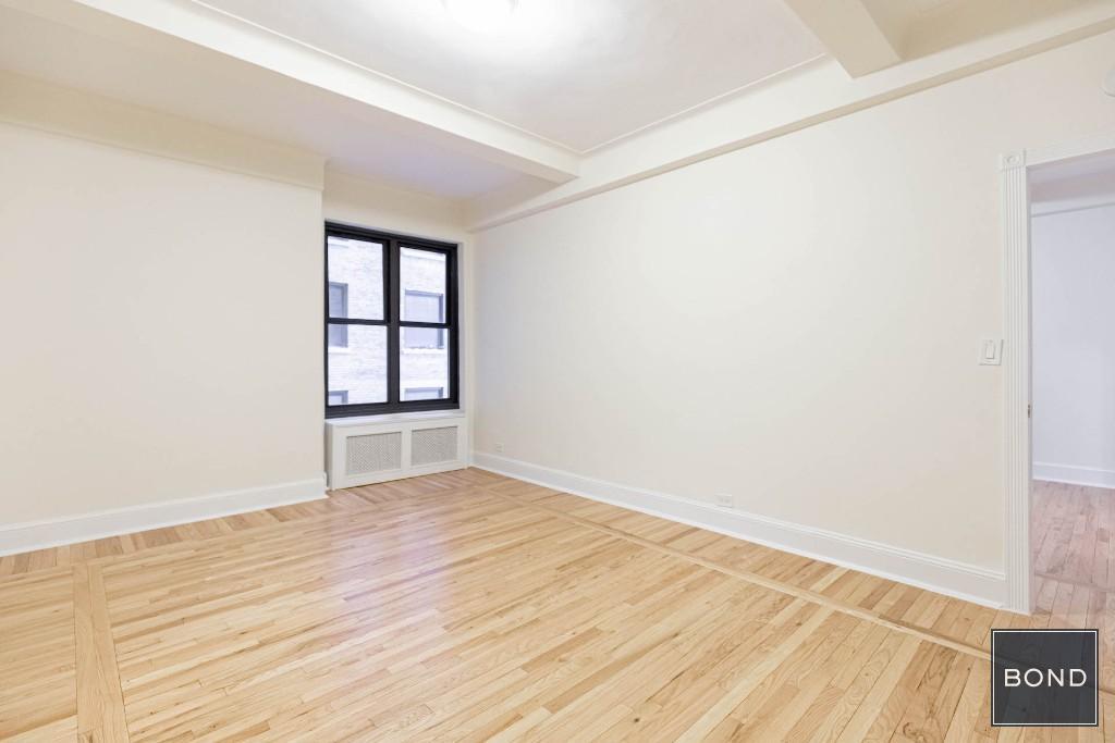 166 Second Avenue in New York, NY - Building Photo