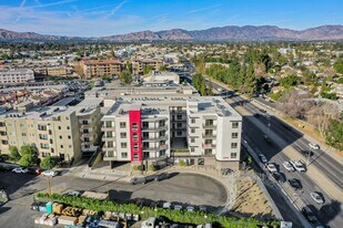 15309 Cabrito Rd in Los Angeles, CA - Building Photo