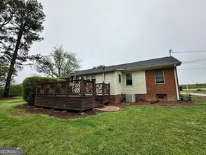2486 Hilltop Dr in Buchanan, GA - Building Photo - Building Photo