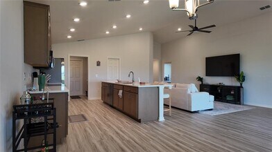 2259 Sunset Wy in Davenport, FL - Building Photo - Building Photo