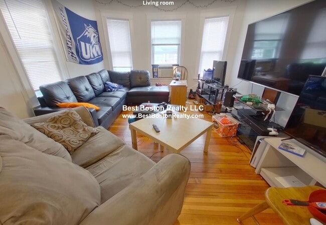 property at 25 Simpson Ave