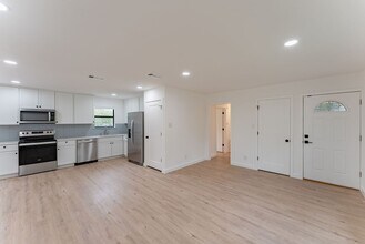 6215 Haney Dr in Austin, TX - Building Photo - Building Photo