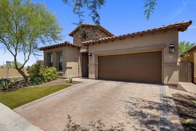 6916 E Russell St in Mesa, AZ - Building Photo - Building Photo