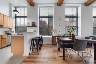 881 E 1st St, Unit 102 in Boston, MA - Building Photo - Building Photo