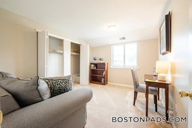 28 Forest Acres Dr in Haverhill, MA - Building Photo - Building Photo