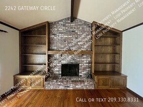 2242 Gateway Cir in Lodi, CA - Building Photo - Building Photo