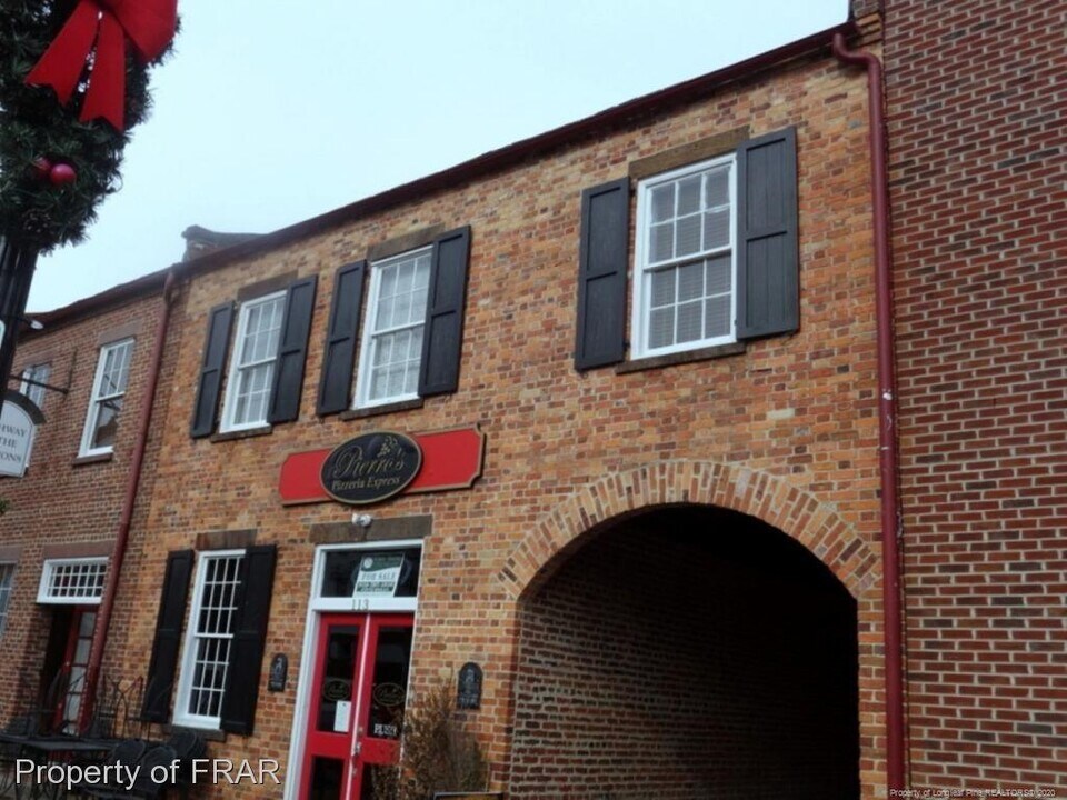 124 Bow St in Fayetteville, NC - Building Photo