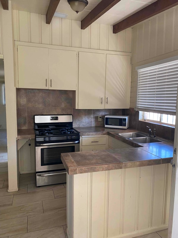 property at 732 E Waverly St