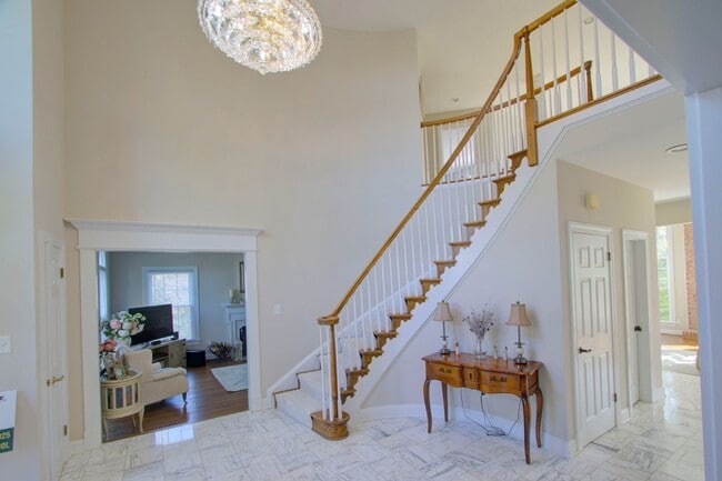 9724 Middleton Ridge Rd in Vienna, VA - Building Photo - Building Photo