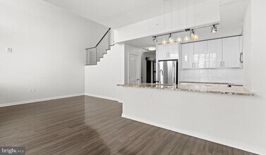 8300 Wisconsin Ave in Bethesda, MD - Building Photo - Building Photo