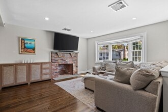 193 Bonham Rd in Dedham, MA - Building Photo - Building Photo