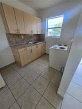 1900 NW 31st St in Miami, FL - Foto de edificio - Building Photo