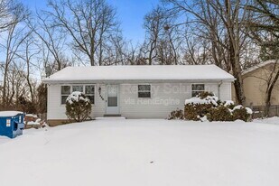 7486 Castro Dr in Ferguson, MO - Building Photo