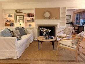 2321 State St in Santa Barbara, CA - Building Photo - Building Photo